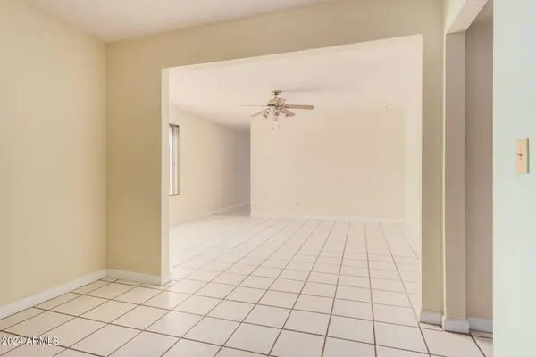 1830 E INTREPID Avenue, Mesa, AZ 85204