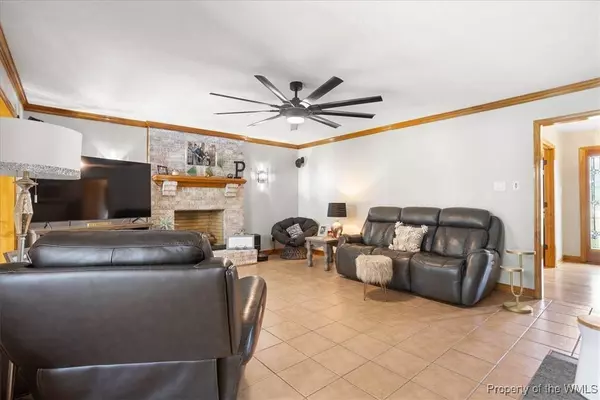 1641 Quaker RD, Quinton, VA 23141