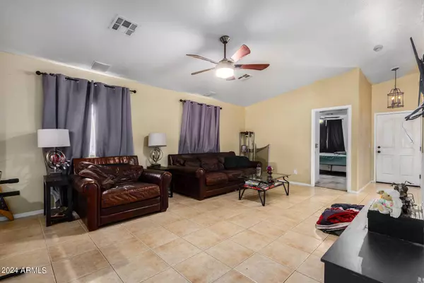 16601 N 28TH Place, Phoenix, AZ 85032
