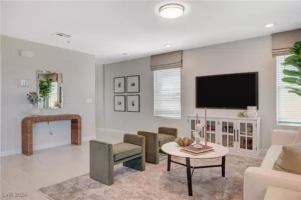 913 Cadence View Way, Henderson, NV 89011