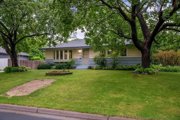 6220 6th ST NE, Fridley, MN 55432