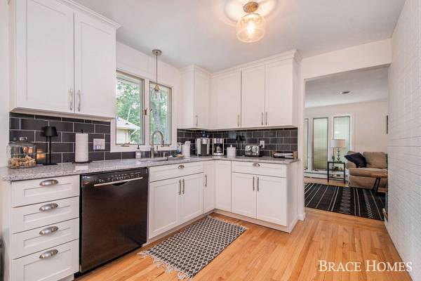 4548 Bonnie SE Avenue, Grand Rapids, MI 49508