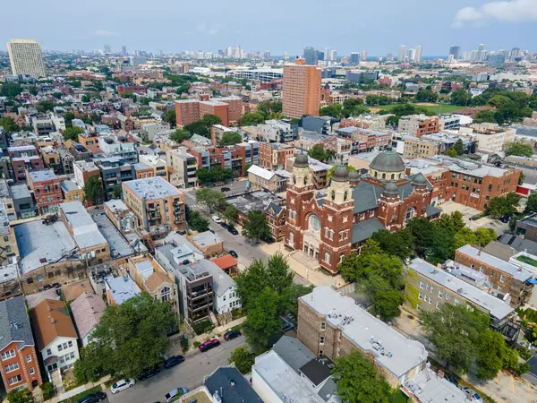 1512 W Superior Street, Chicago, IL 60642