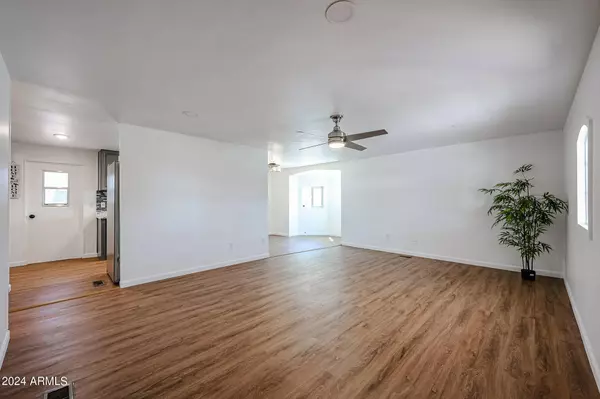 9501 E Broadway Road #132, Mesa, AZ 85208