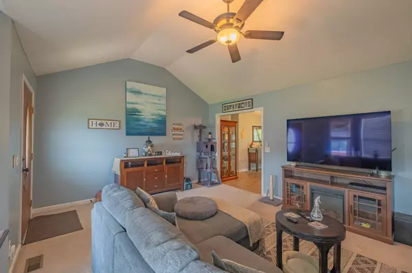 82 Providence Rd, Shelbyville, TN 37160