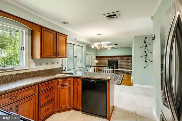 1 GOSHORN DR, Malvern, PA 19355