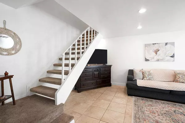 2704 Alta View DR, San Diego, CA 92139