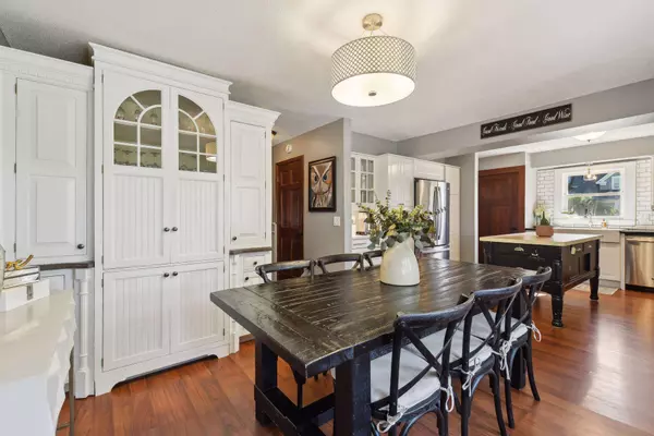 102 7th AVE N, Hopkins, MN 55343