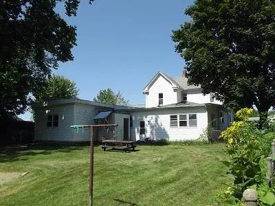 565 Broadway Street, Platteville, WI 53818