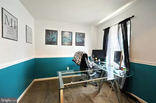 555 ROSEWATER DR, Red Lion, PA 17356