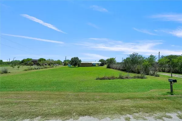 21161 County Road 1492, Mathis, TX 78368