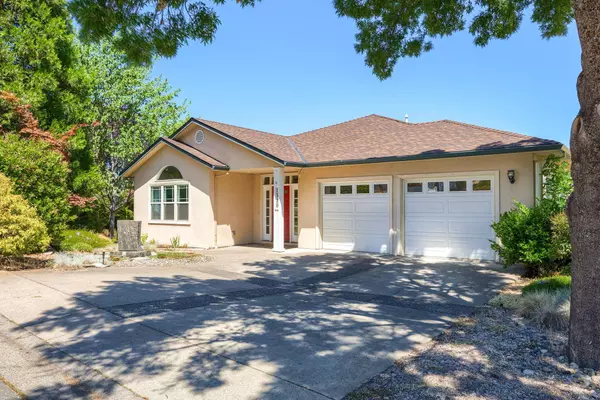 1320 Ashland Mine RD, Ashland, OR 97520