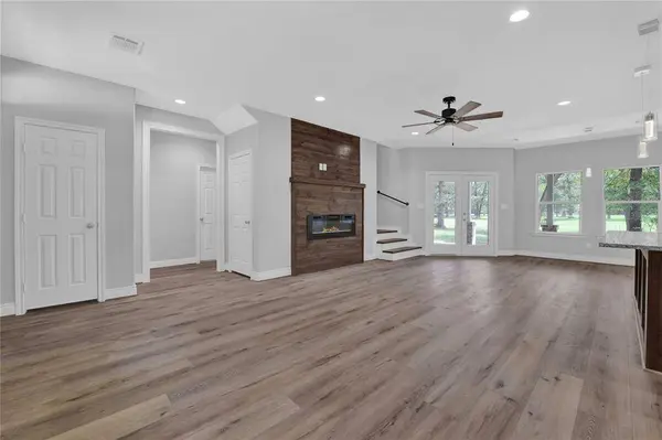 22440 Pebble Beach WAY, Huntsville, TX 77320