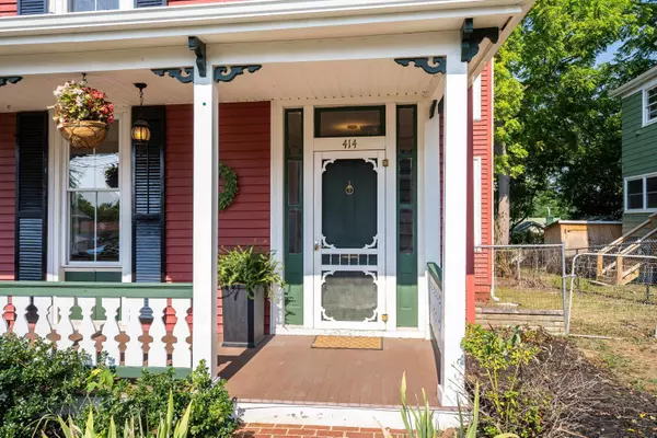 414 WINTHROP ST, Staunton, VA 24401