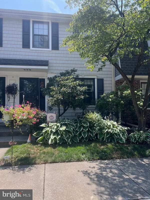 410 KINGS CROFT, Cherry Hill, NJ 08034