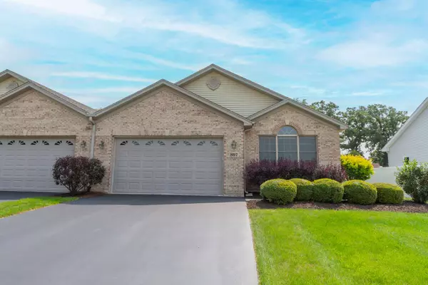 807 Karen DR, Hampshire, IL 60140