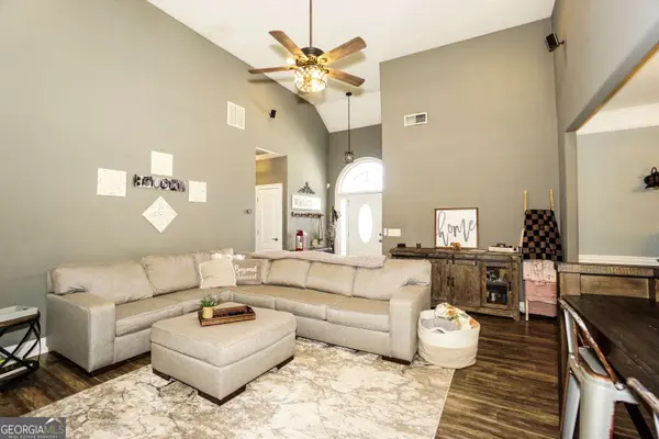 402 S Fortune Way, Dallas, GA 30157