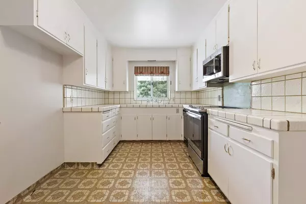 5904 Shepard AVE, Sacramento, CA 95819