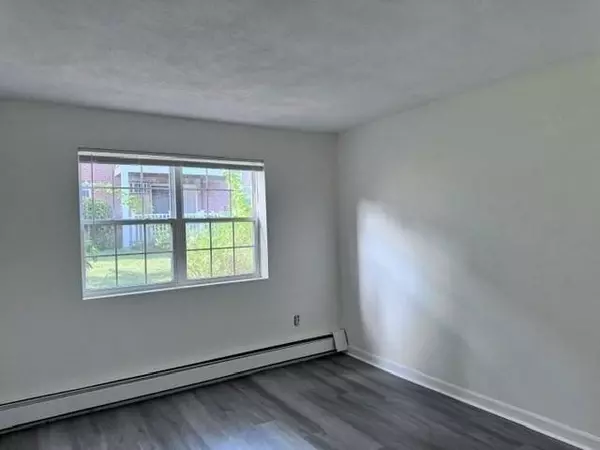 5 Kenmar Dr #4, Billerica, MA 01821