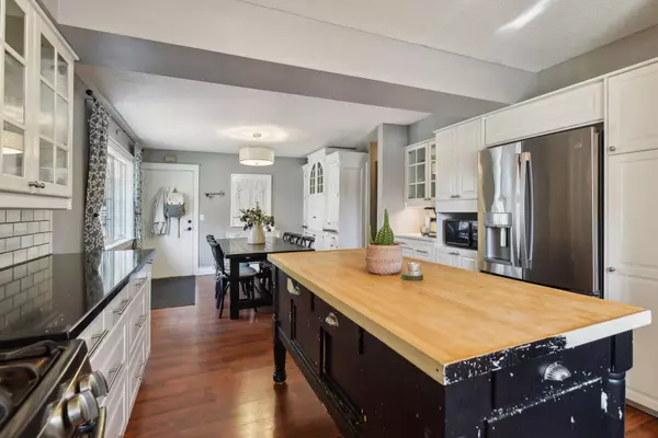 102 7th AVE N, Hopkins, MN 55343