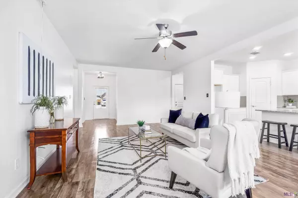 17556 EAGLES PERCH DR, Prairieville, LA 70769