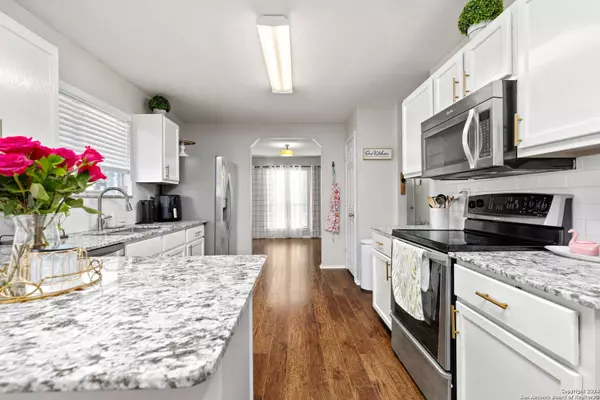 16510 CHURCHILL CV, Selma, TX 78154-3881