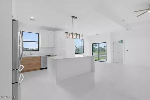 2001 NW 25th AVE, Cape Coral, FL 33993