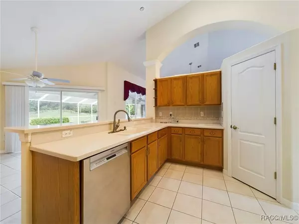 1997 W Begonia DR, Beverly Hills, FL 34465