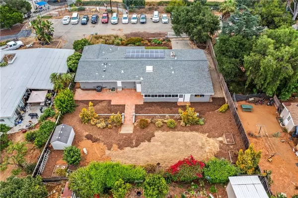 517 W Beech ST, Fallbrook, CA 92028