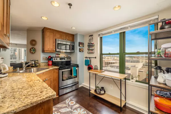 270 E Highland Unit 1041, Milwaukee, WI 53202