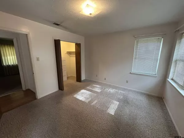 823 S Mahon, Tyler, TX 75701