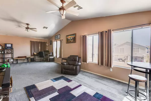 7168 W GLENN Drive, Glendale, AZ 85303