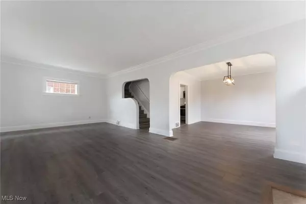 2200 Jackson BLVD, University Heights, OH 44118