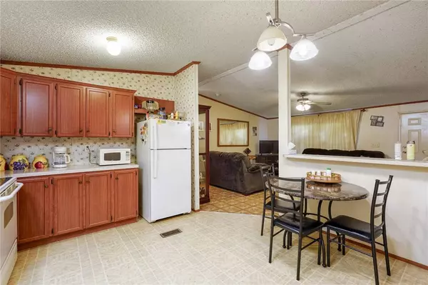 21161 County Road 1492, Mathis, TX 78368