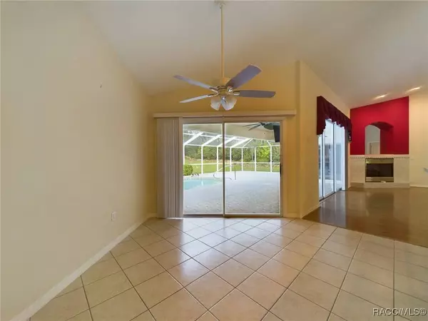 1997 W Begonia DR, Beverly Hills, FL 34465