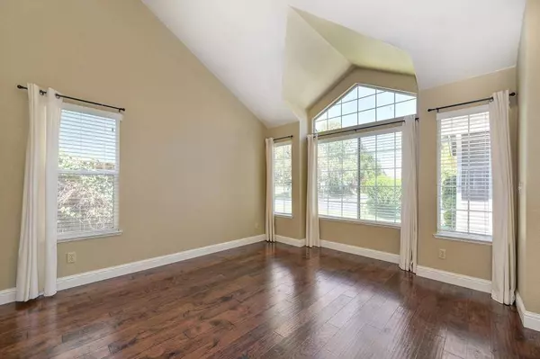 1705 Evergreen DR, Roseville, CA 95747