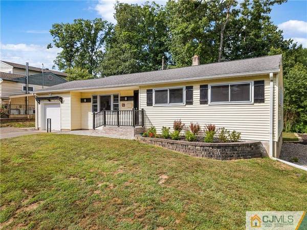 12 Oakland RD, Jamesburg, NJ 08831