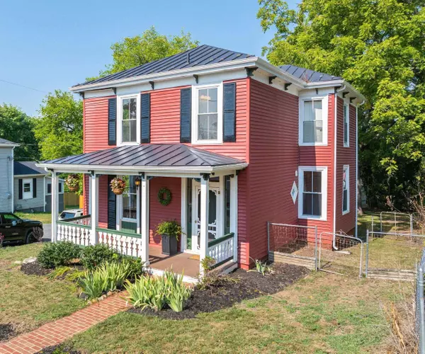 414 WINTHROP ST, Staunton, VA 24401