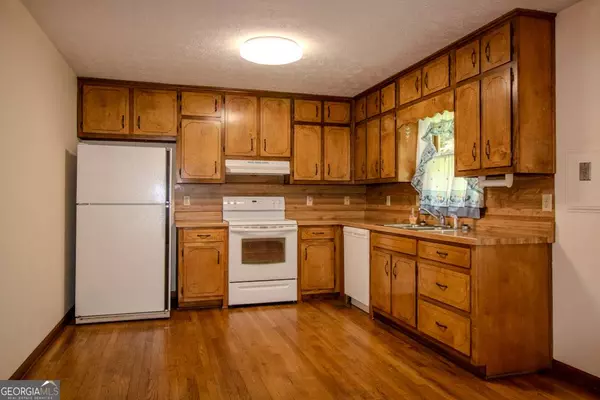 1575 W Sandtown RD SW, Marietta, GA 30064