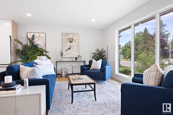 11759 37 AV NW, Edmonton, AB T6J 0J3