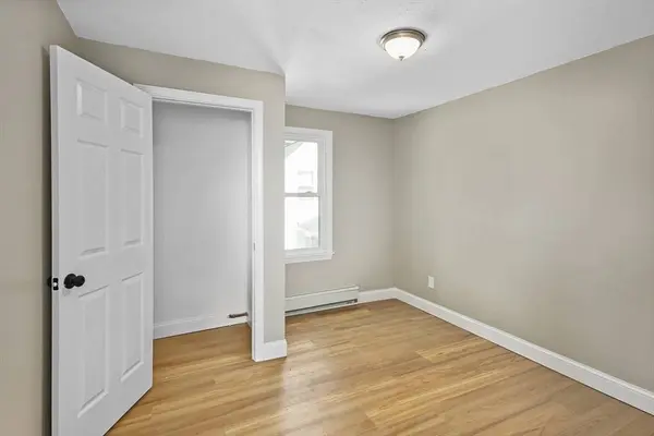 14 Nelson St, Webster, MA 01570