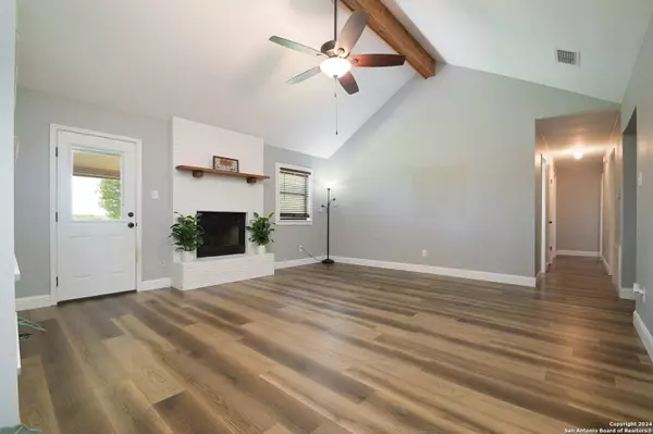 500 Ridge Drive, San Marcos, TX 78666