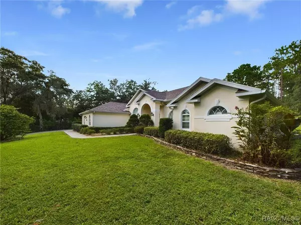 1997 W Begonia DR, Beverly Hills, FL 34465