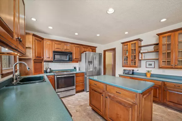 1620 W Good Hope, Glendale, WI 53209