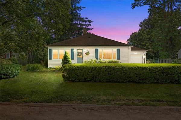 118 Beach RD, Bristol, RI 02809