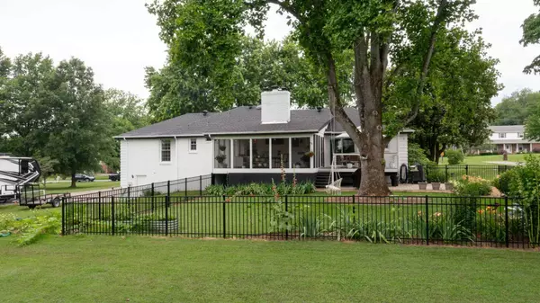 651 Harden St, Gallatin, TN 37066