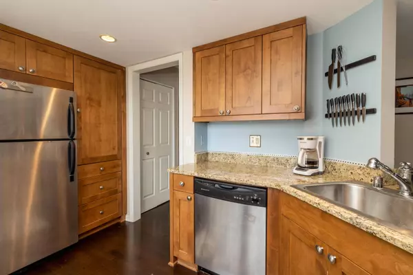 270 E Highland Unit 1041, Milwaukee, WI 53202