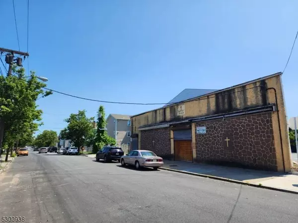 422 S 6Th St, Newark City, NJ 07103