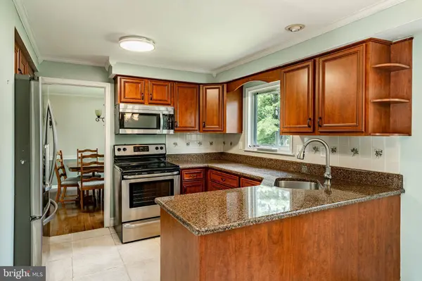 1 GOSHORN DR, Malvern, PA 19355