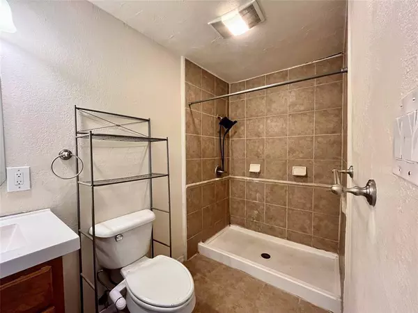 365 W 1st Street, Rhome, TX 76078